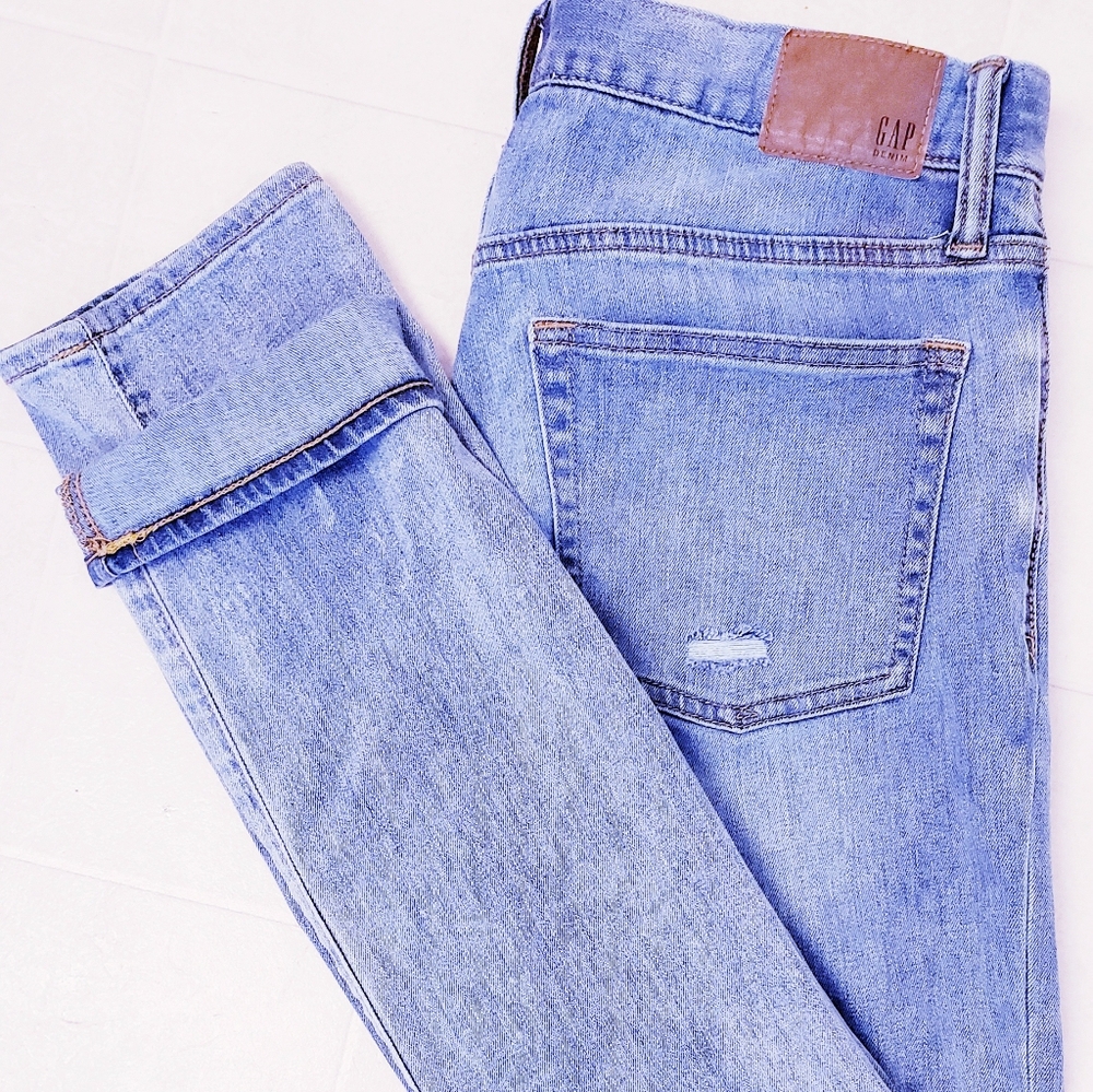30×32 Gap slim fit factory distressed jeans